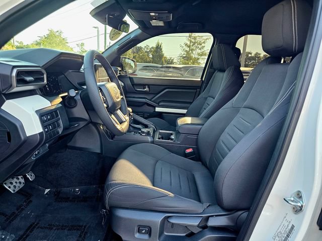 Used 2024 Toyota Tacoma TRD Sport AWD/4WD image 17