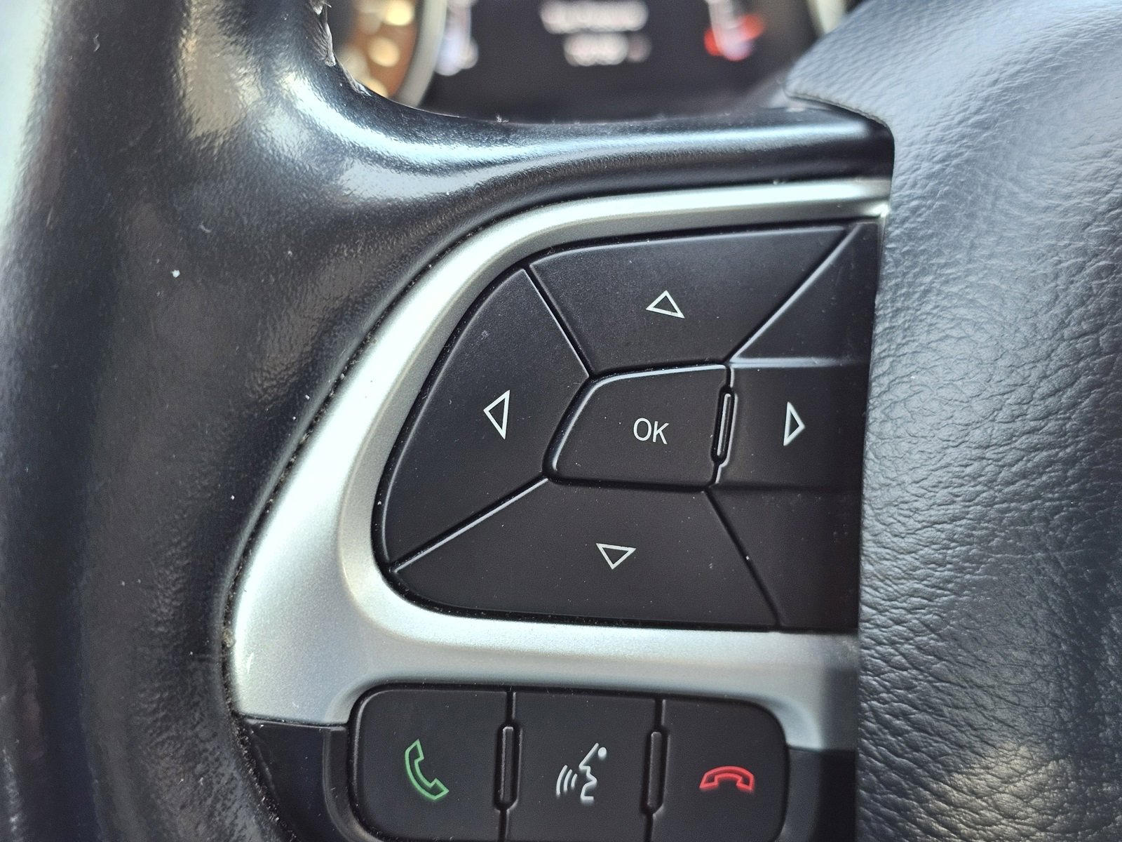 Used 2019 Jeep Compass Latitude w/ Popular Equipment Group image 19