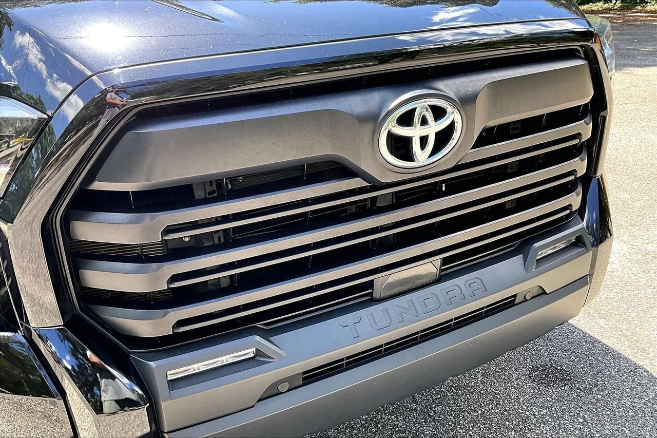 Used 2024 Toyota Tundra SR5 w/ SR5 Convenience Package AWD/4WD image 32