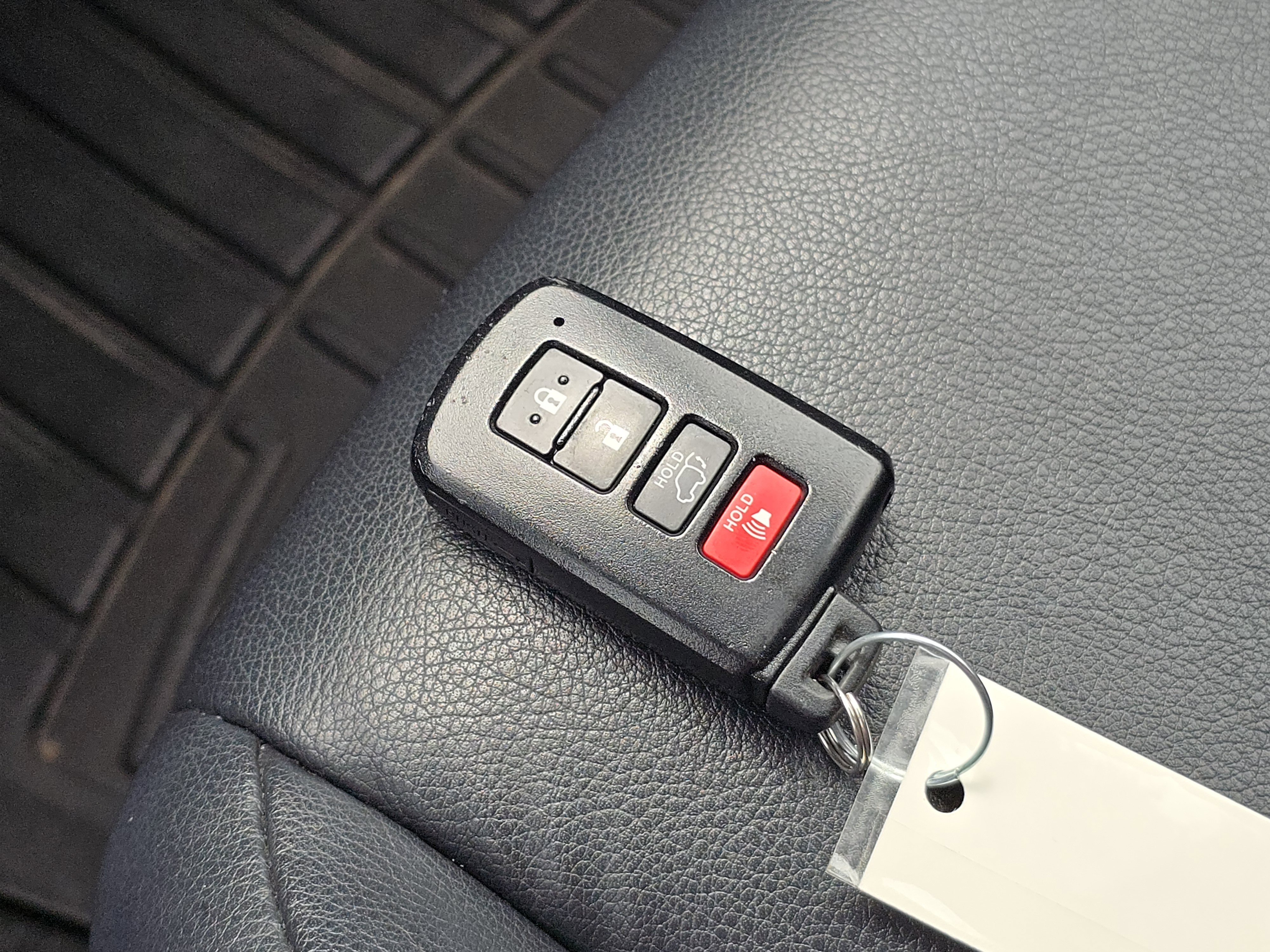 Used 2015 Toyota RAV4 Limited w/ Technology Package FWD image 34