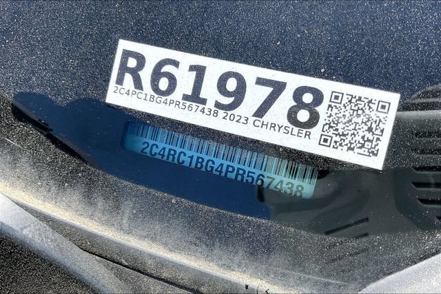 Used 2023 Chrysler Pacifica Touring-L FWD image 33