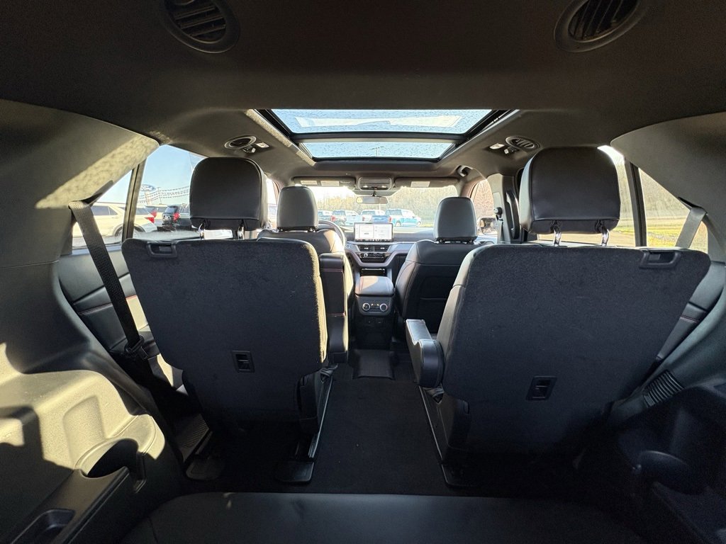 Used 2025 Ford Explorer ST-Line image 21