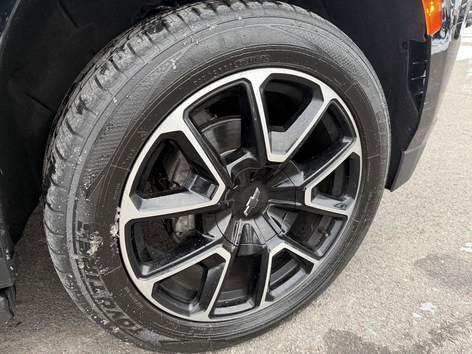 Used 2022 Chevrolet Tahoe RST w/ Sport Performance Package image 43