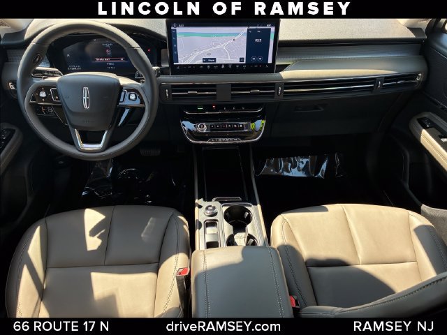 Certified 2023 Lincoln Corsair AWD image 24