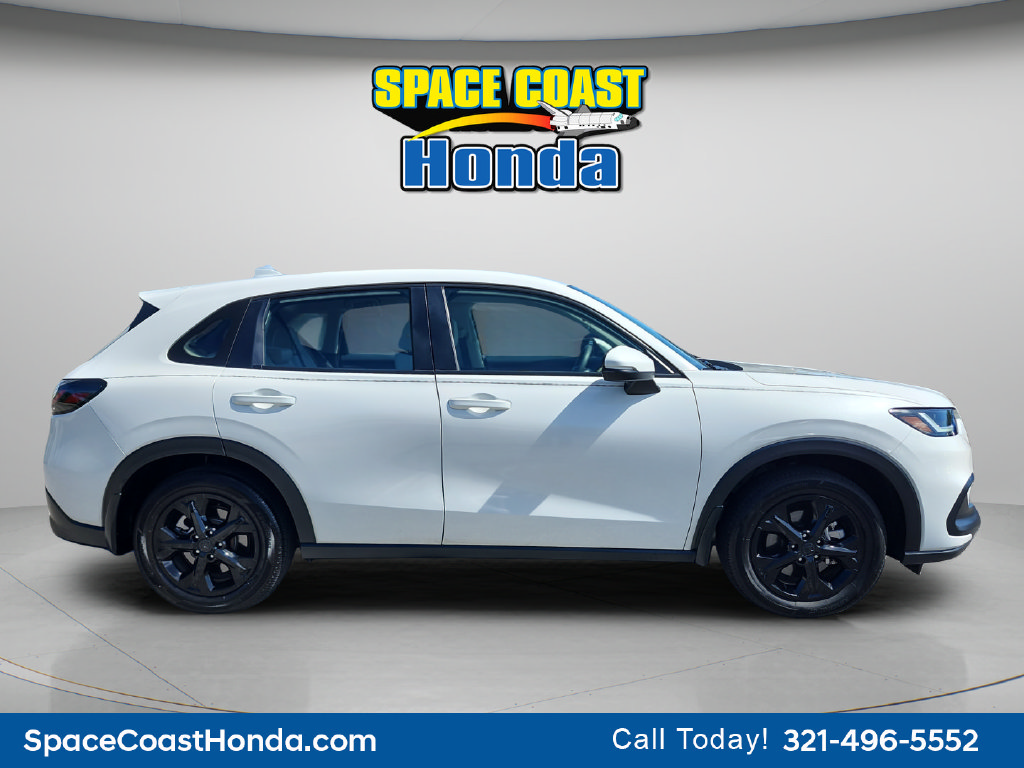 Used 2025 Honda HR-V LX image 2