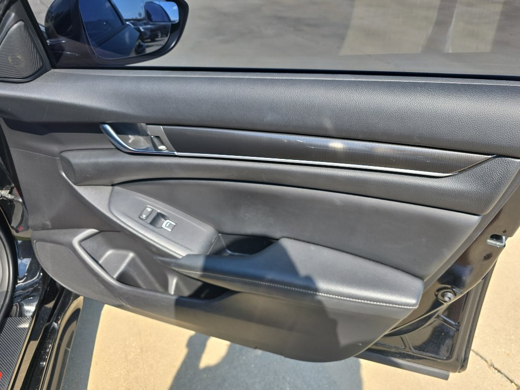 Used 2020 Honda Accord Sport image 15