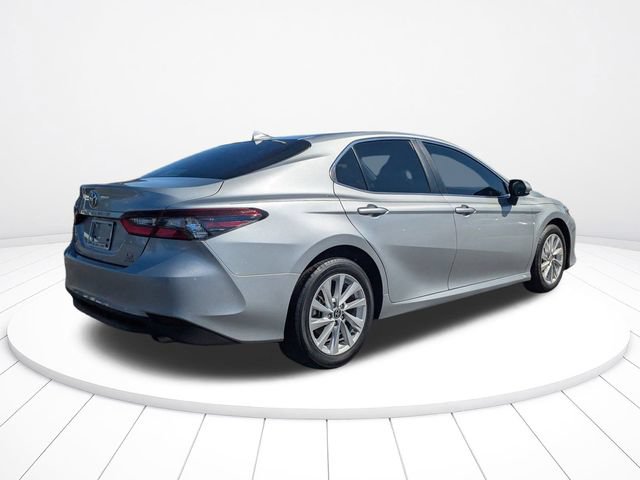 Used 2022 Toyota Camry LE AWD/4WD image 3