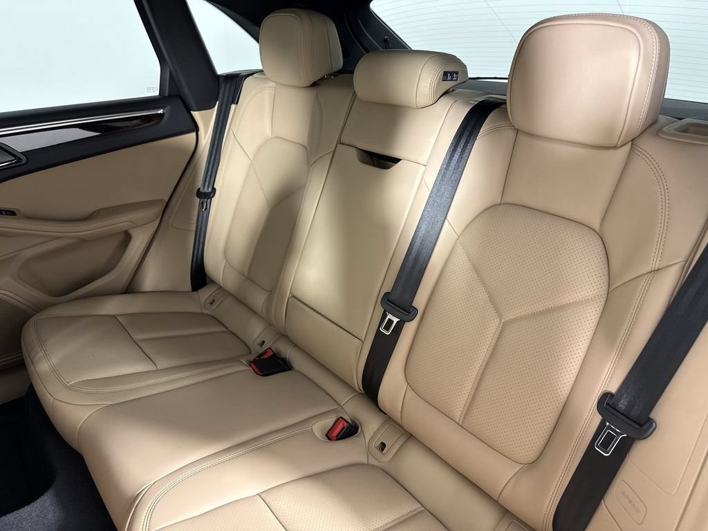 New 2026 Porsche Macan AWD/4WD image 21