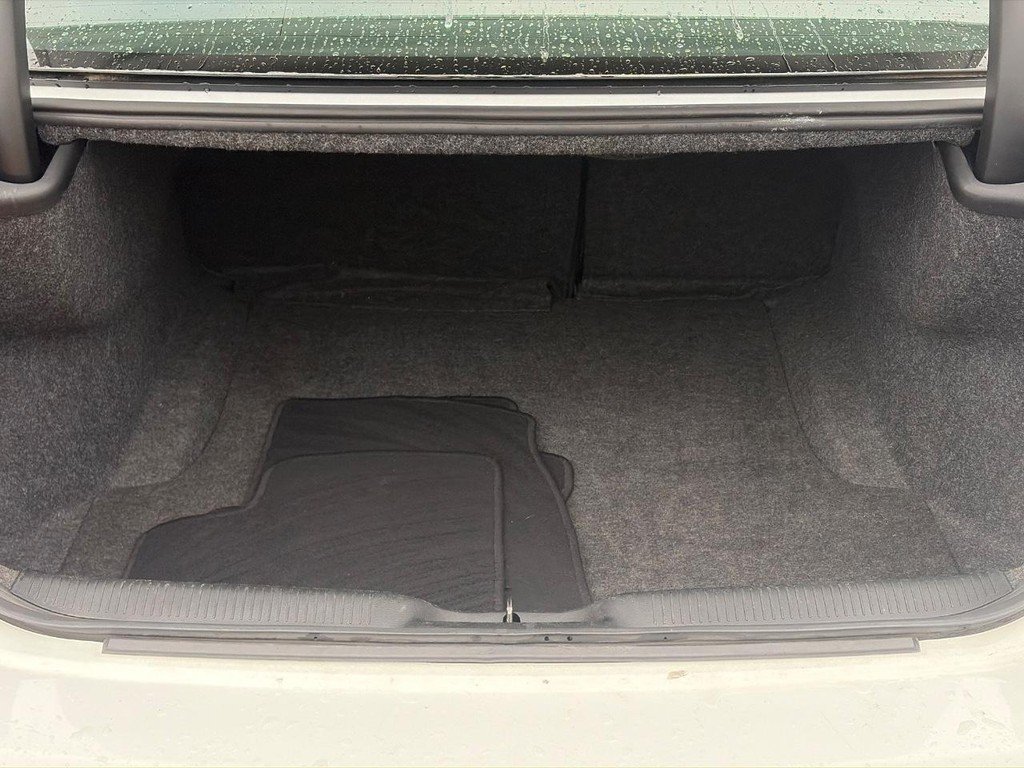 Used 2023 Dodge Charger SXT RWD image 7