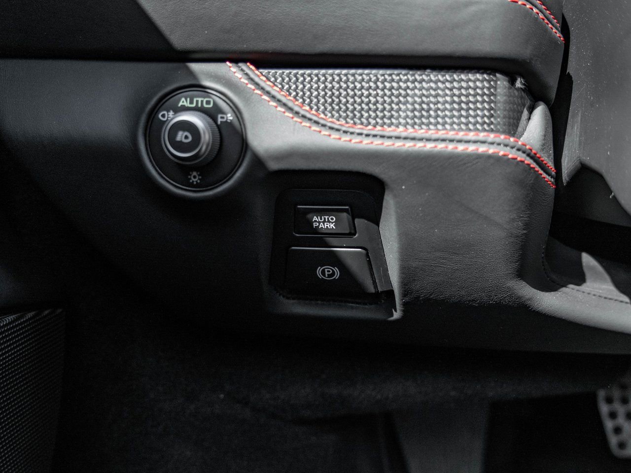 Used 2020 Ferrari F8 Tributo image 27