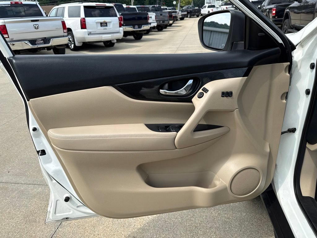 Used 2019 Nissan Rogue SL AWD/4WD image 21
