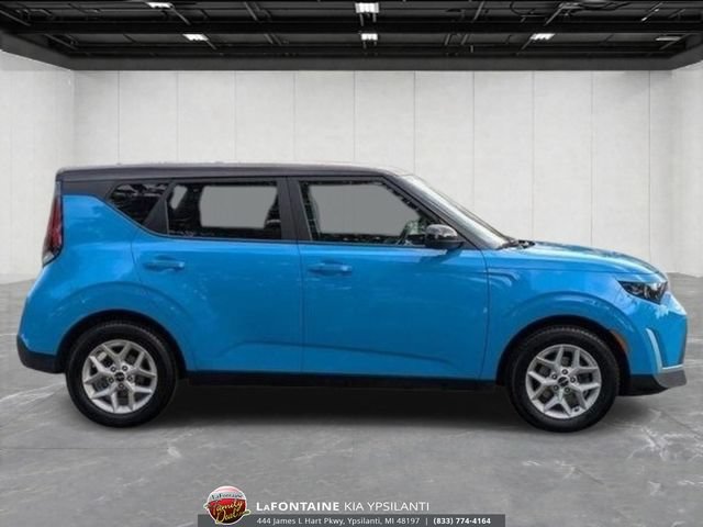 Certified 2023 Kia Soul S FWD image 6