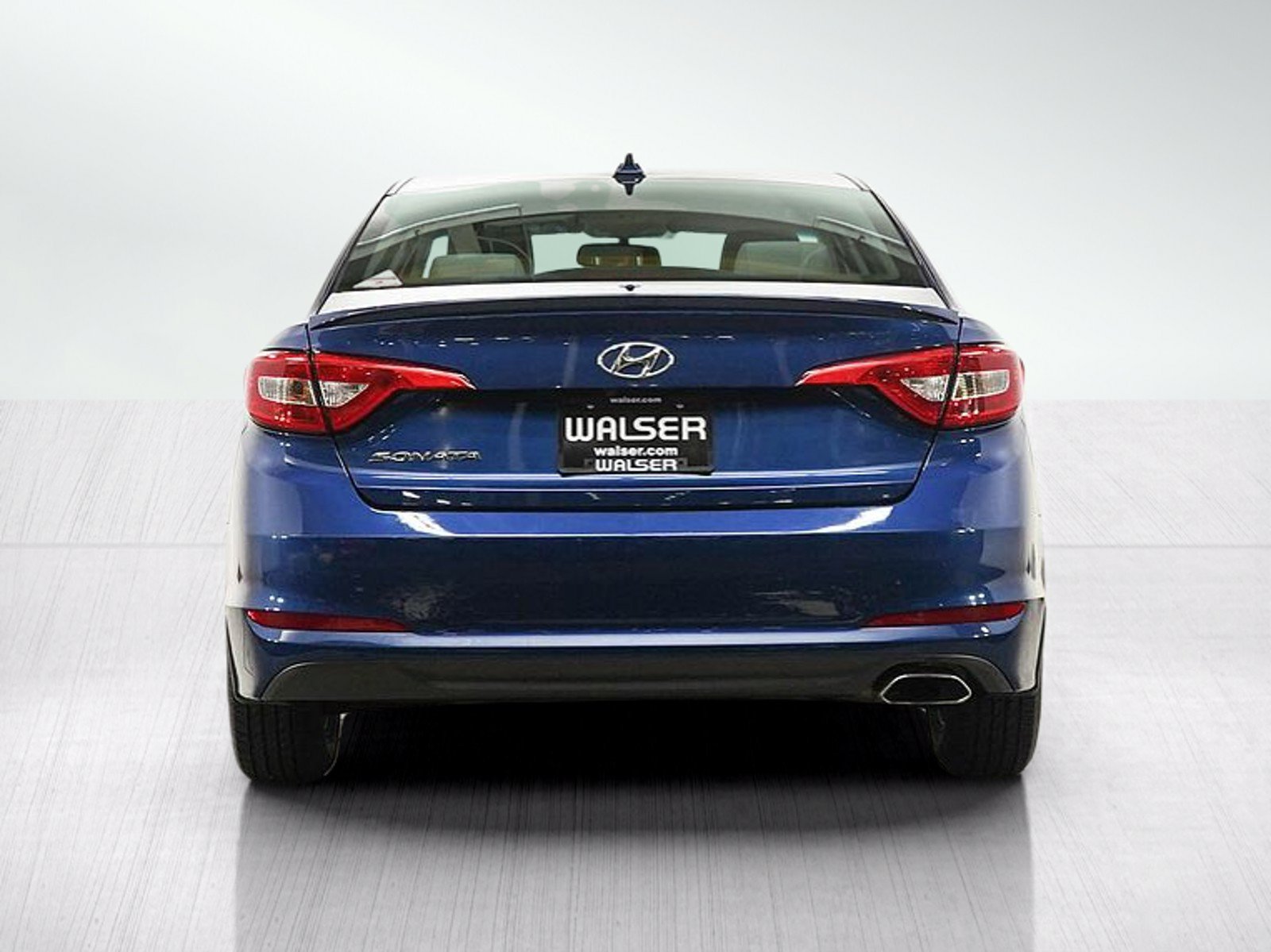 Used 2015 Hyundai Sonata SE w/ Option Group 09 FWD image 4