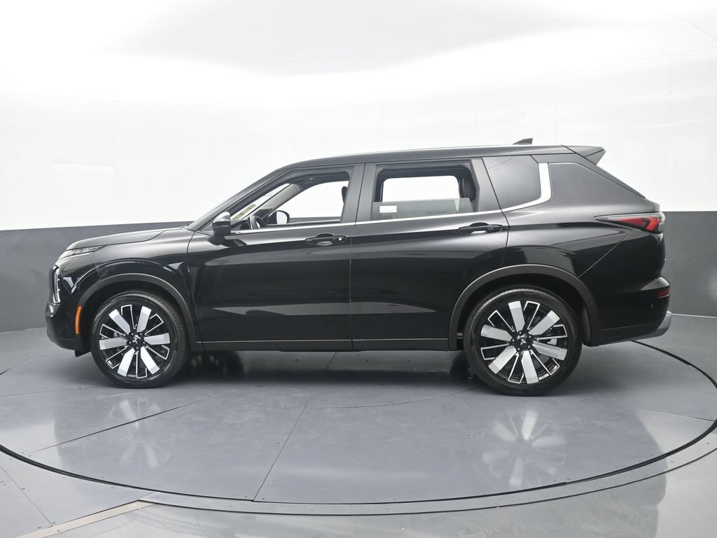 New 2026 Mitsubishi Outlander SE FWD image 3