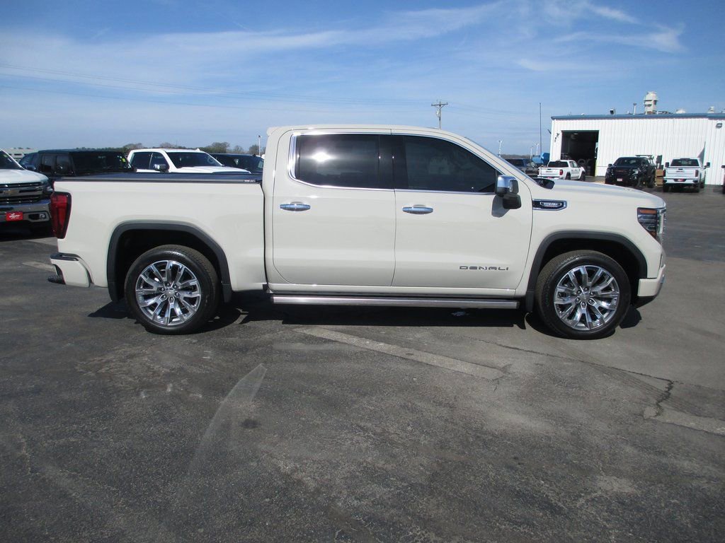 Used 2026 GMC Sierra 1500 Denali image 5