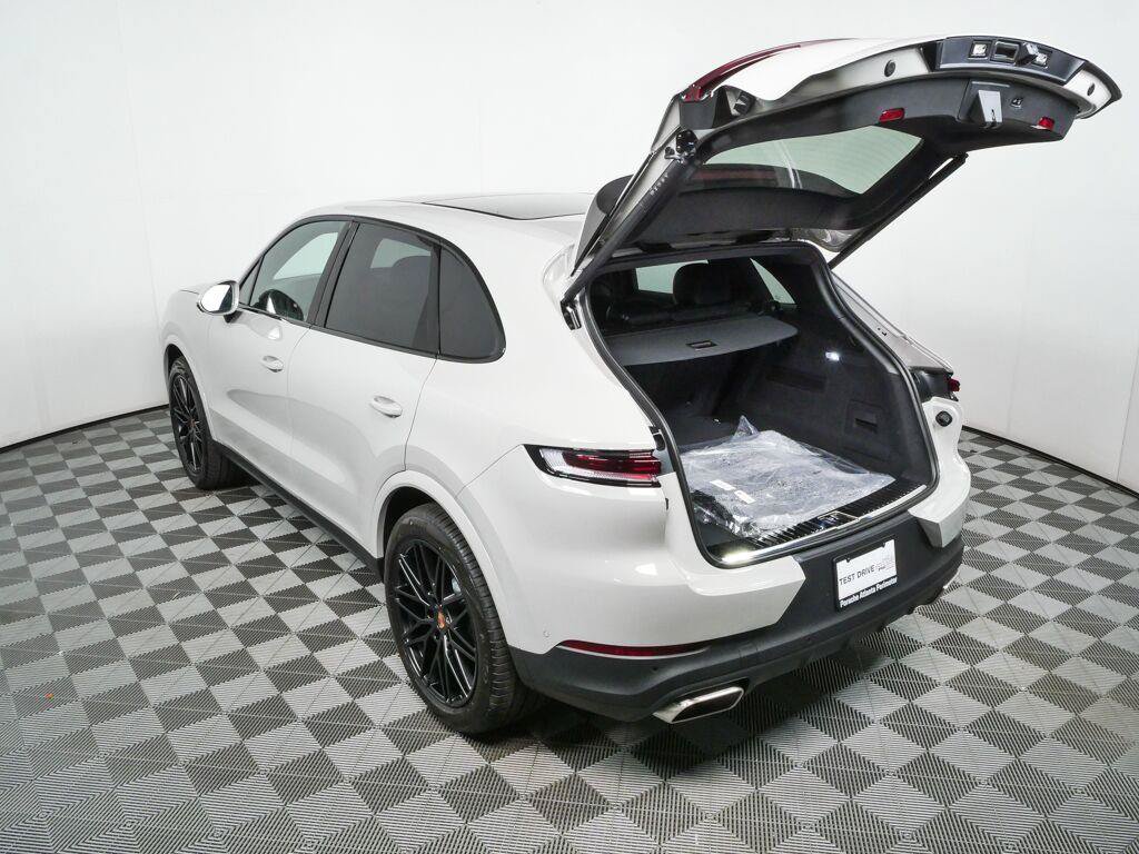 New 2026 Porsche Cayenne AWD/4WD image 33