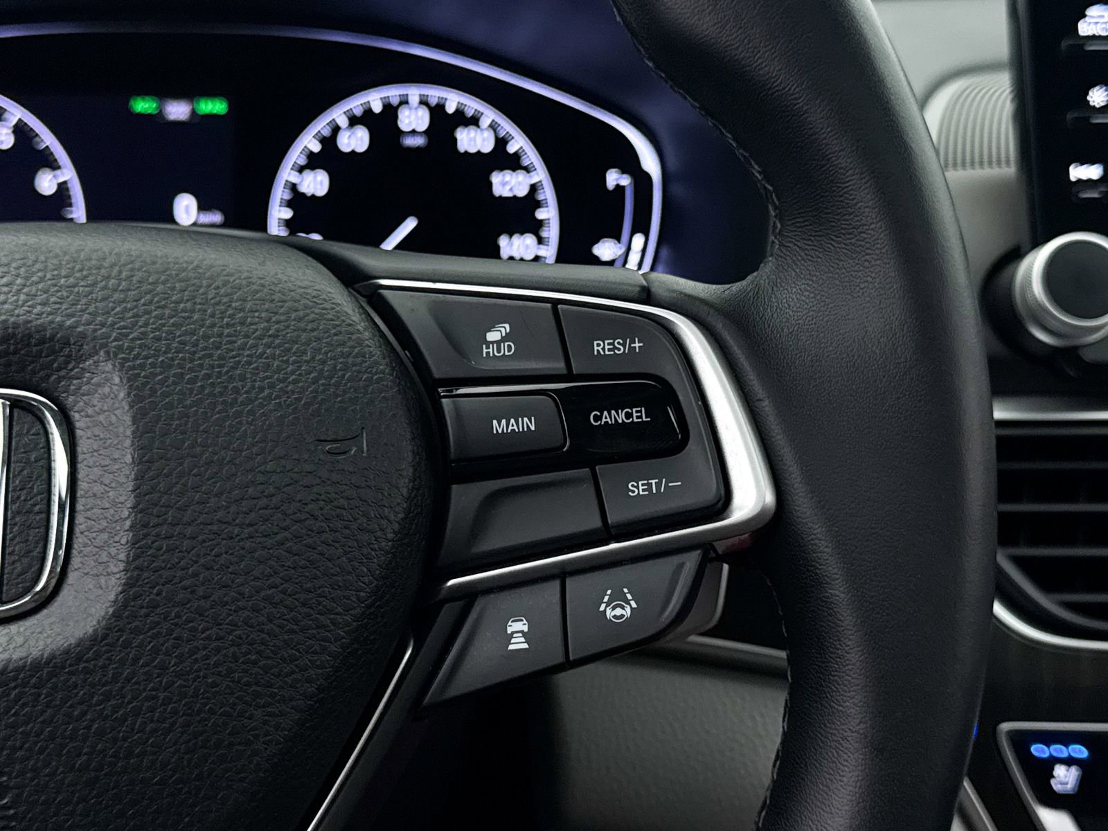Used 2019 Honda Accord Touring image 35