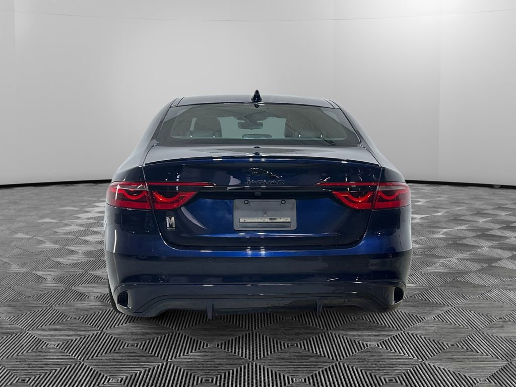 Used 2024 Jaguar XF R-Dynamic SE AWD/4WD image 4