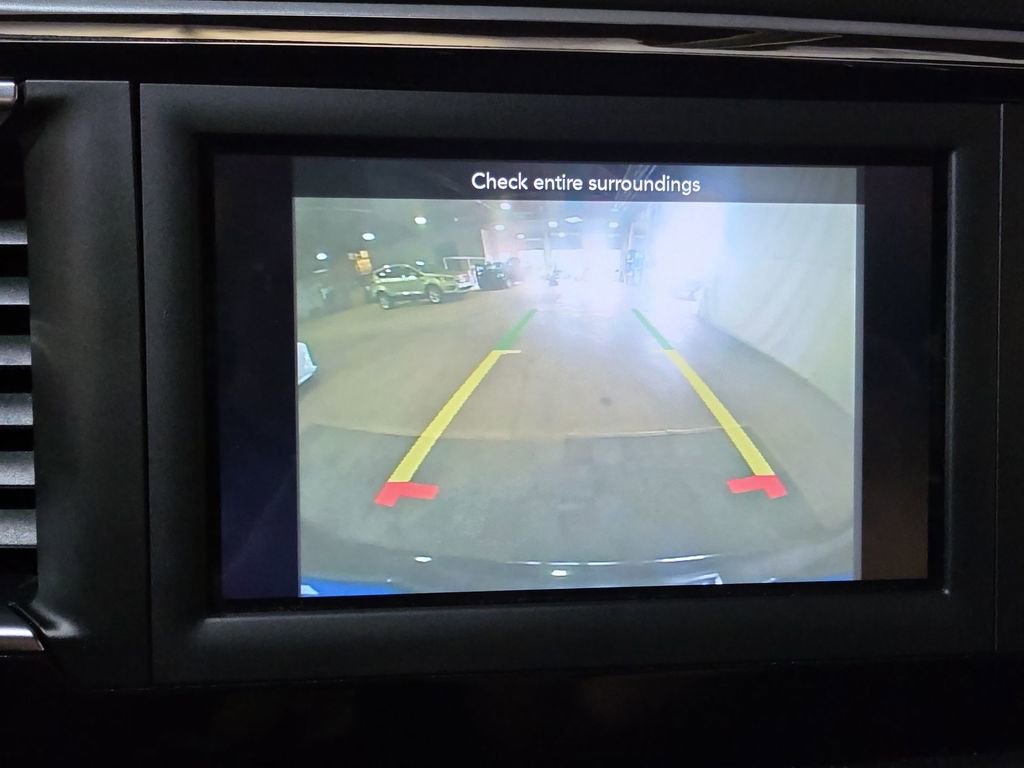 Used 2020 Chrysler Pacifica Touring-L w/ S Appearance Package image 22