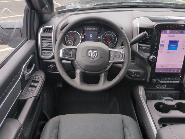 New 2026 RAM 2500 Big Horn AWD/4WD image 16