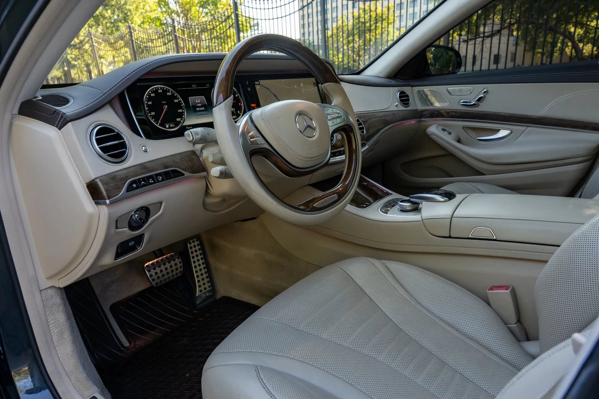 Used 2015 Mercedes-Benz S 550 4MATIC Sedan image 10
