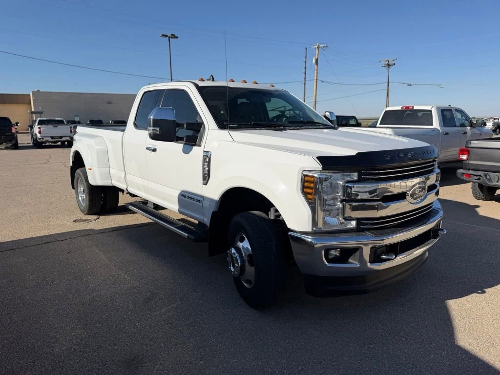 Used 2019 Ford F350 Lariat w/ Chrome Package AWD/4WD image 2