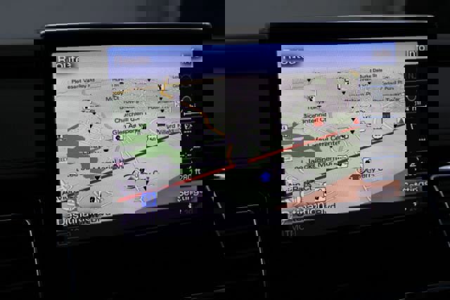 Used 2013 Audi A8 L 3.0T w/ Driver Assistance Pkg image 19