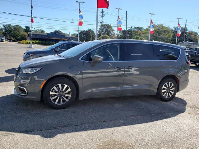 Used 2022 Chrysler Pacifica Touring-L FWD image 7
