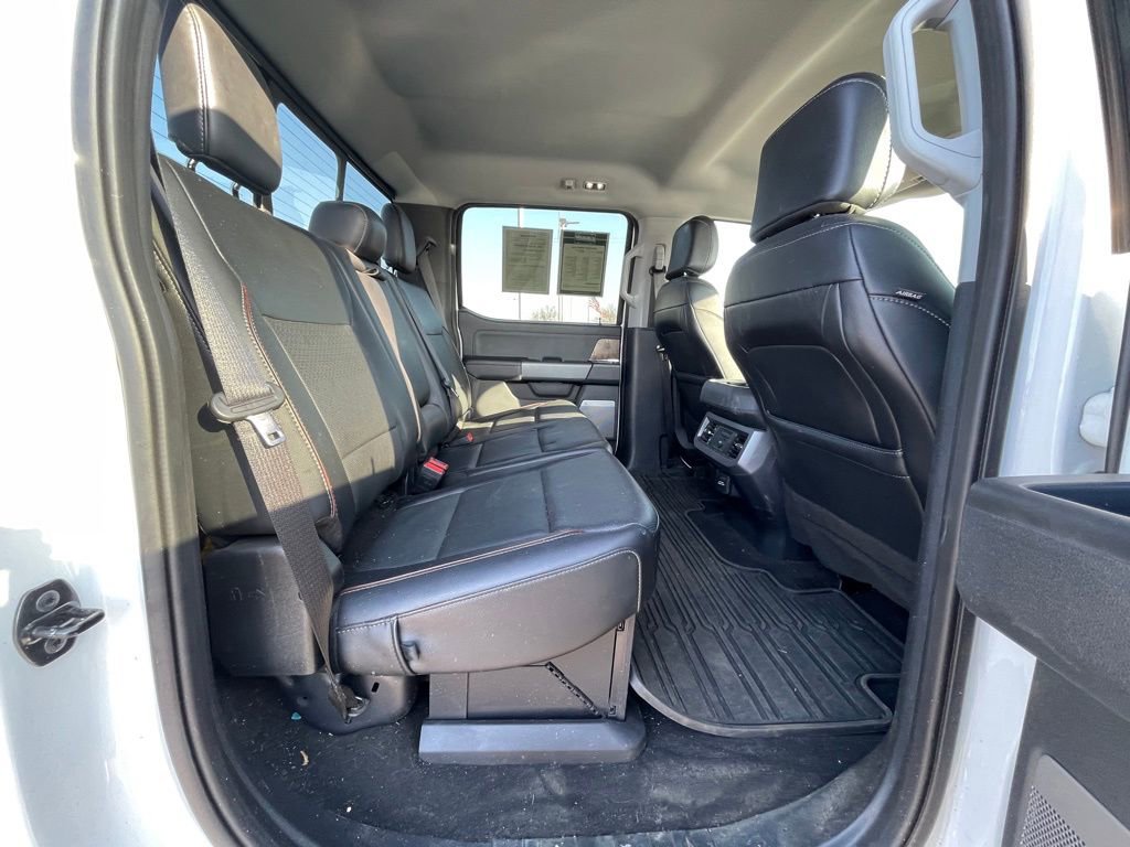 Used 2024 Ford F350 Lariat image 27