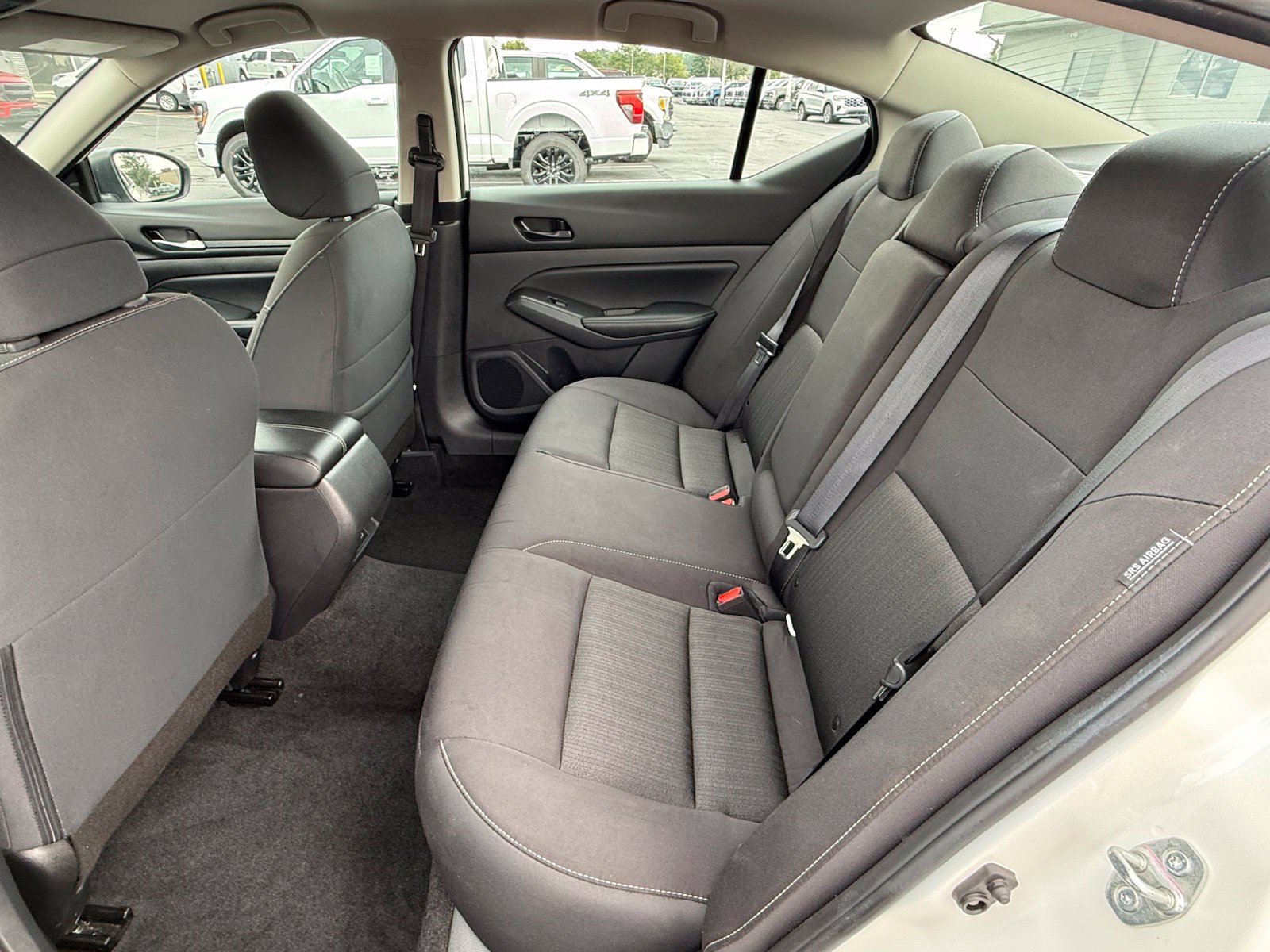 Used 2025 Nissan Altima 2.5 SV FWD image 14