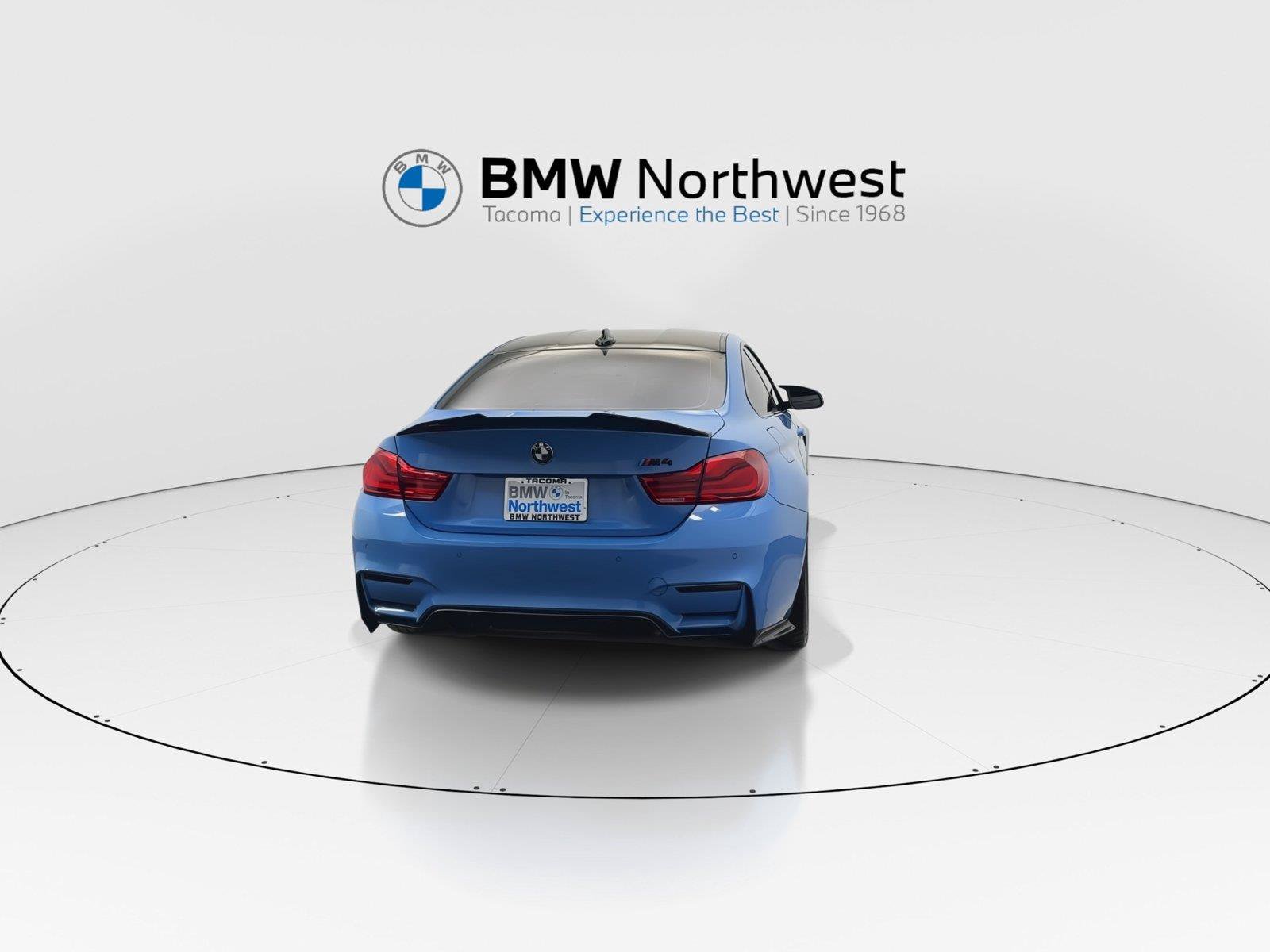 Used 2018 BMW M4 Coupe RWD image 2