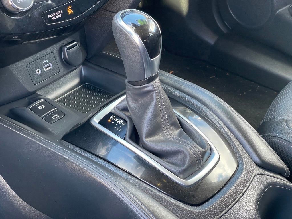 Certified 2019 Nissan Rogue SL w/ Premium Package image 23