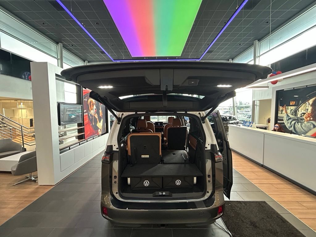 New 2025 Volkswagen ID. Buzz Pro S Plus AWD/4WD image 35