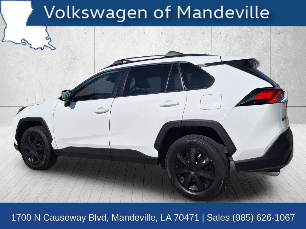 Used 2021 Toyota RAV4 LE FWD image 7