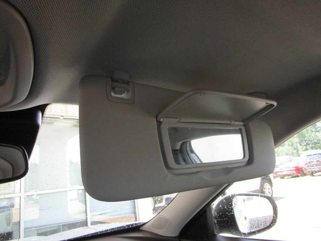 Used 2025 Chevrolet Trax LS FWD image 28