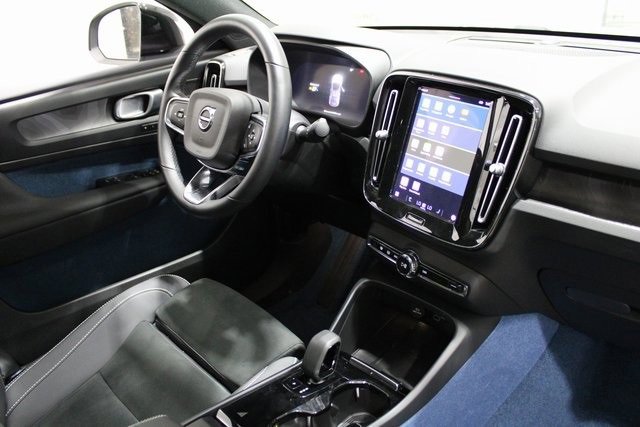 Used 2023 Volvo C40 P8 Recharge Ultimate image 30