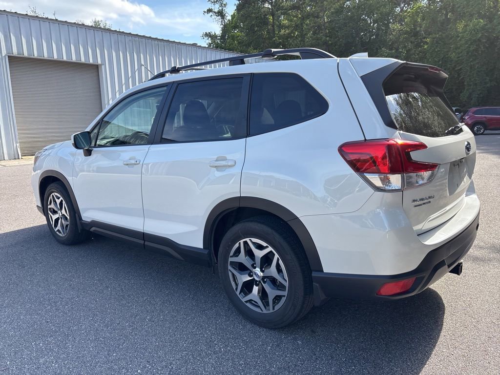 Used 2019 Subaru Forester Premium w/ All-Weather Package AWD/4WD image 23