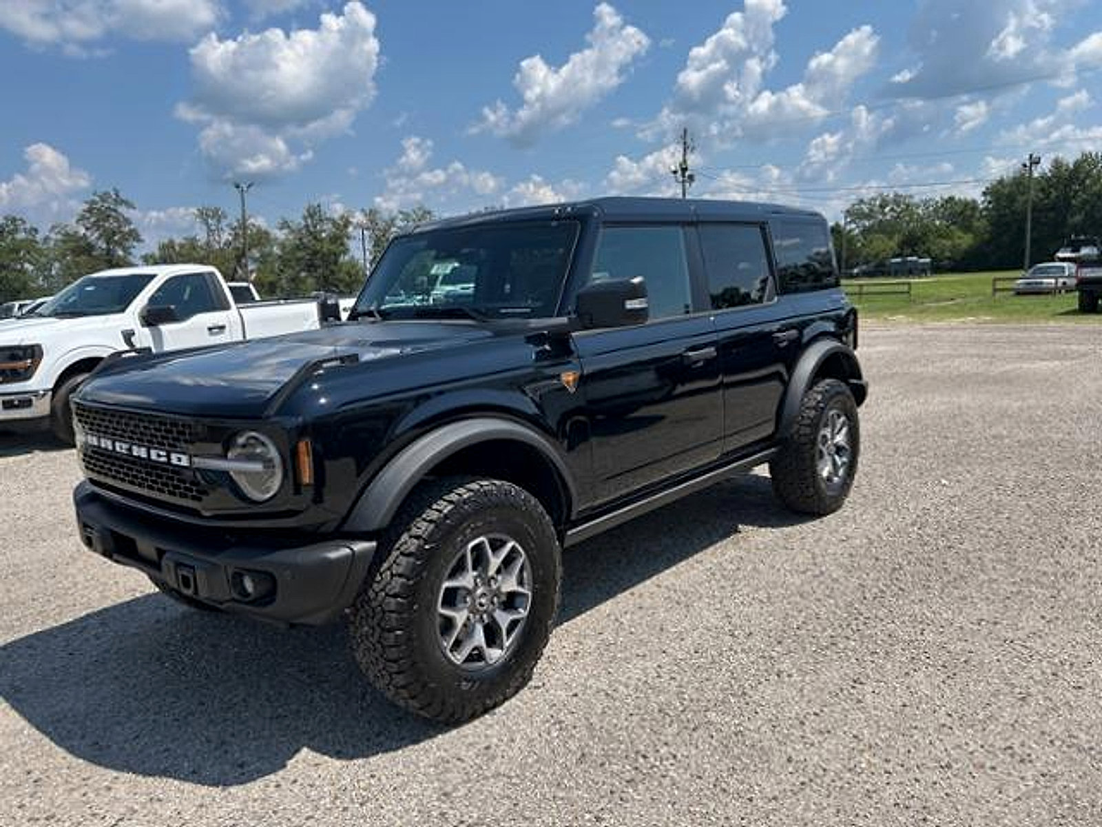 New 2025 Ford Bronco Badlands image 4
