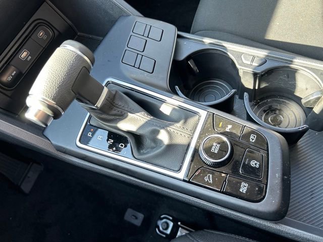 Used 2025 Kia Sportage LX image 23