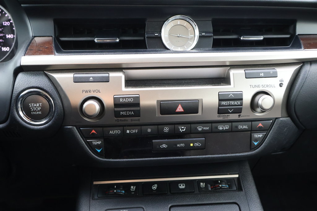 Used 2014 Lexus ES 350 w/ Ultra Luxury Package FWD image 26