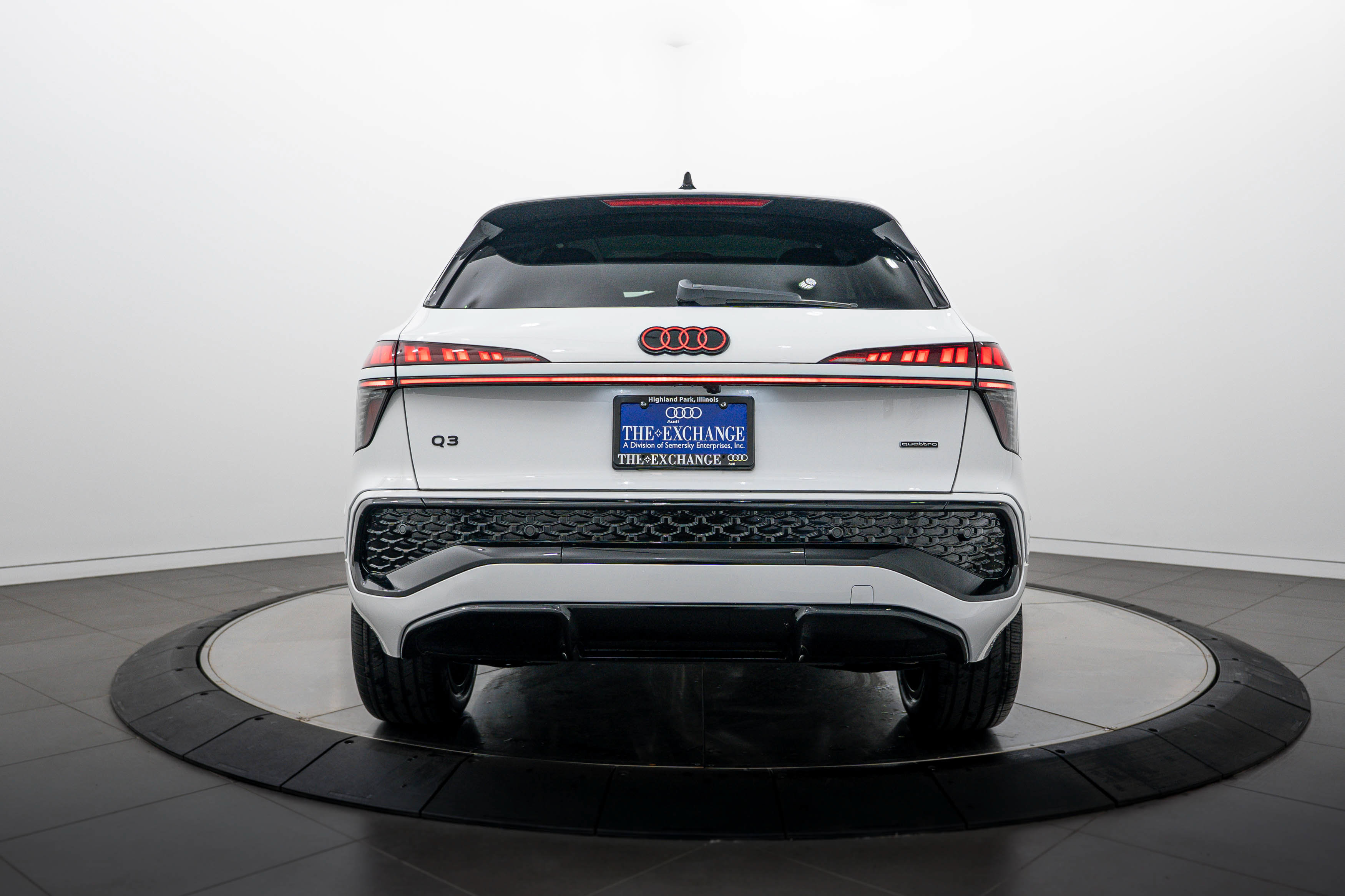 New 2026 Audi Q3 quattro 2.0T AWD/4WD image 21