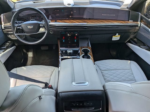 New 2026 Cadillac Escalade ESV Platinum Sport w/ LPO, ONYX Package AWD/4WD image 18