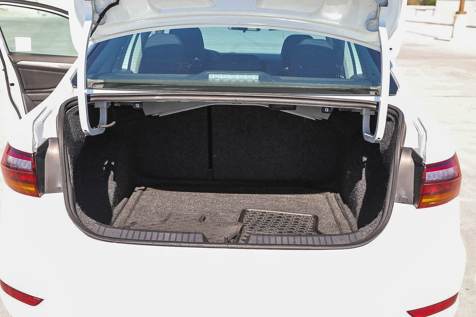 Used 2019 Volkswagen Jetta S w/ Driver Assistance Package image 23