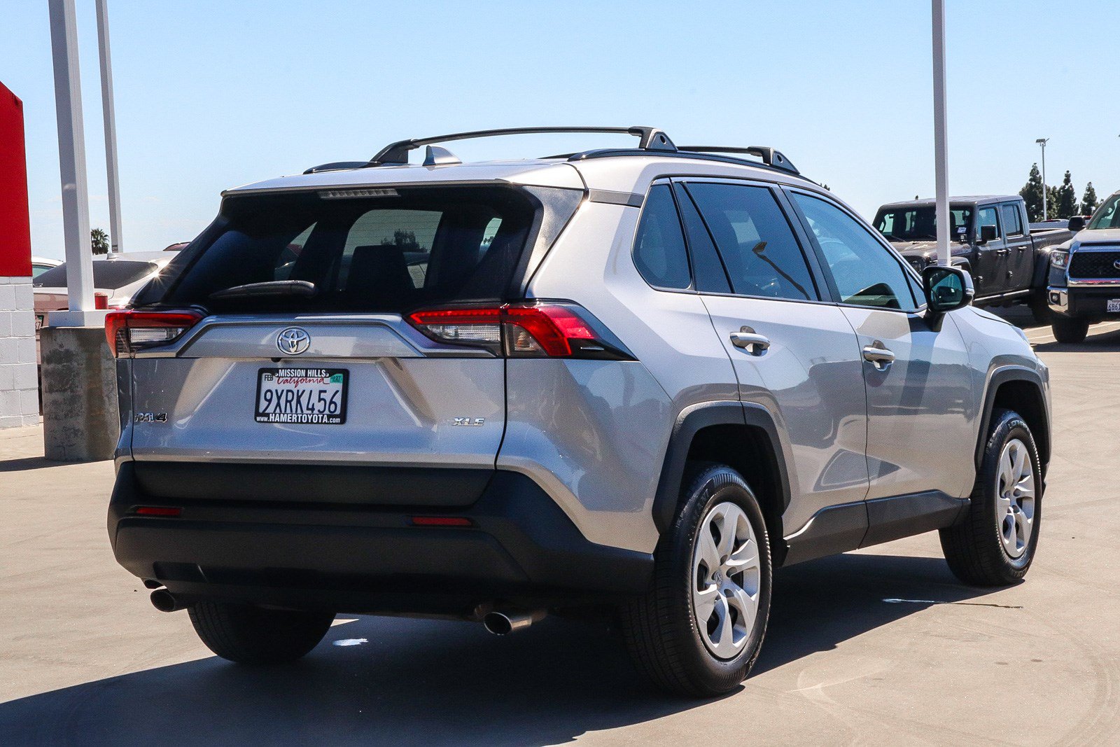 Certified 2023 Toyota RAV4 XLE w/ Convenience Package FWD image 7
