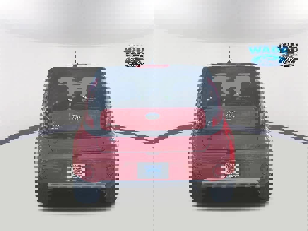 Used 2019 Kia Soul + image 6