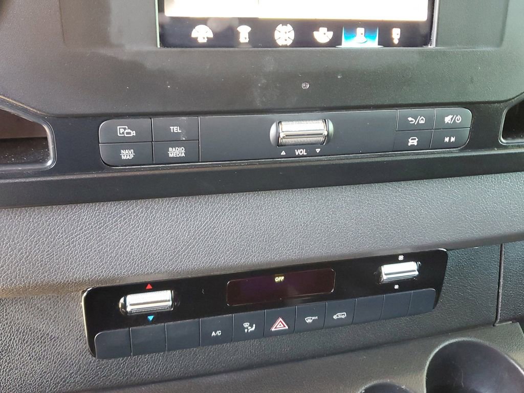 Used 2023 Mercedes-Benz Sprinter 2500 image 28