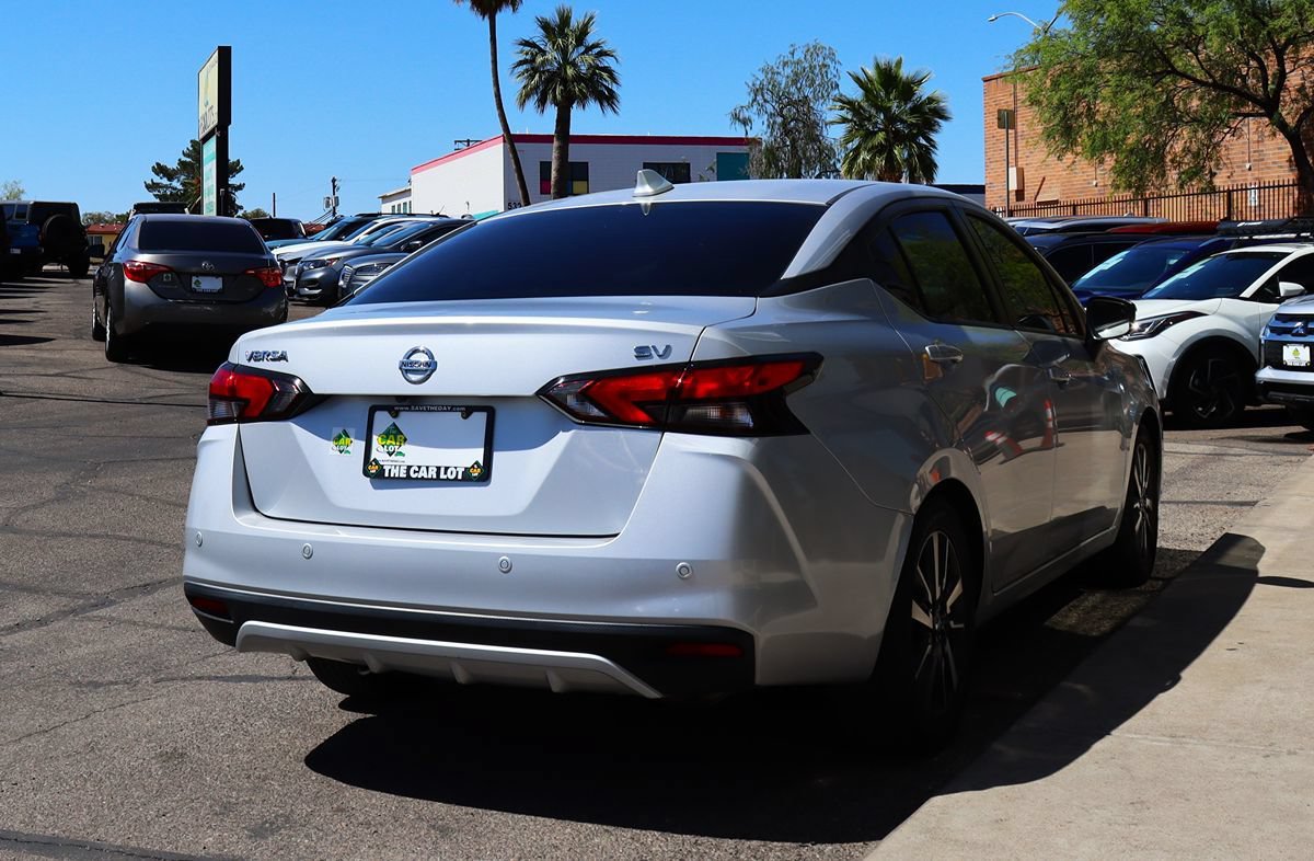Used 2021 Nissan Versa SV FWD image 13
