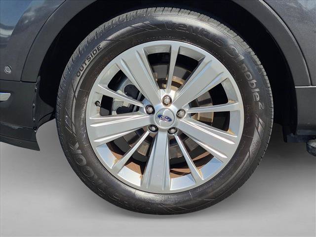 Used 2018 Ford Explorer Limited w/ Equipment Group 301A FWD image 25