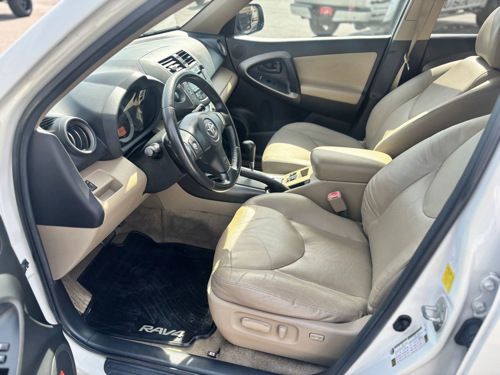 Used 2011 Toyota RAV4 Limited w/ Limited Extra Value Pkg image 12