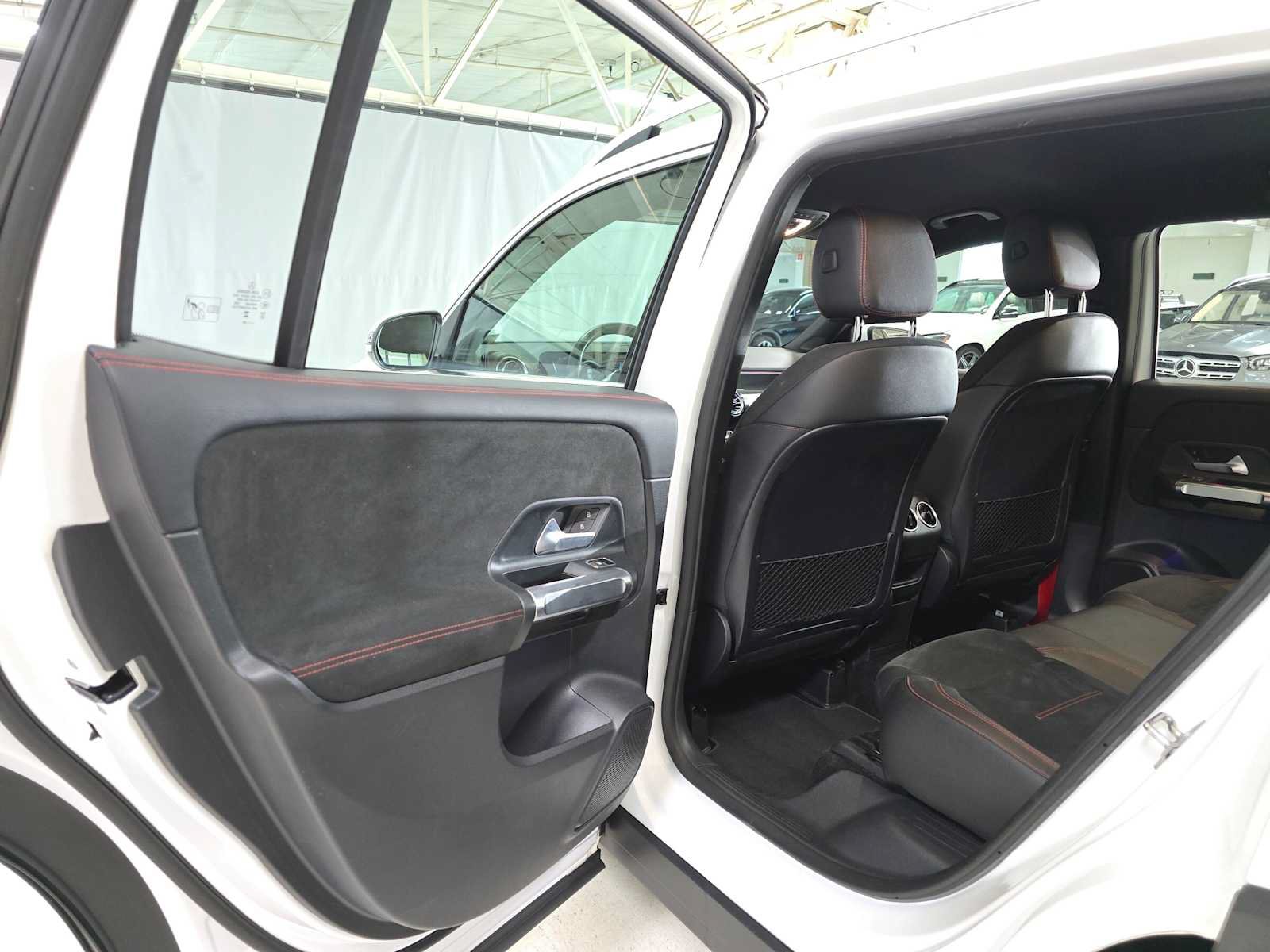 Used 2023 Mercedes-Benz GLB 35 AMG 4MATIC image 15